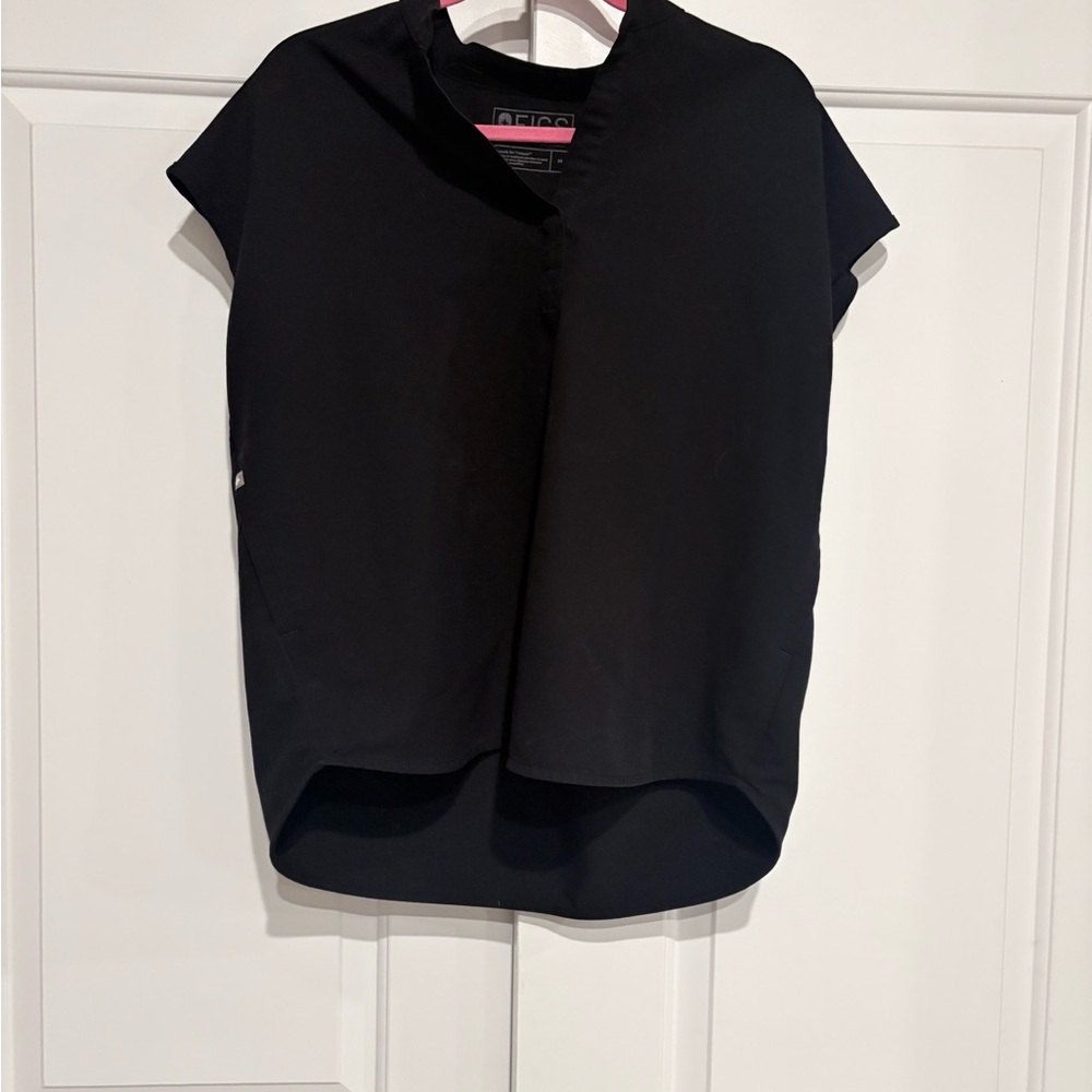 FIGS Black Medium Rafaela top